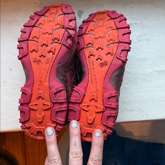 La Sportiva trail shoes - Picture 5 of 8